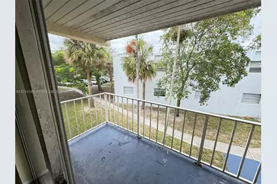 415 Executive Center Dr #203, West Palm Beach, FL 33401 - Photo 17