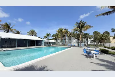 415 Executive Center Dr #203, West Palm Beach, FL 33401 - Photo 27