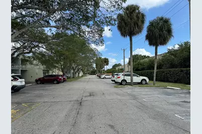 415 Executive Center Dr #203, West Palm Beach, FL 33401 - Photo 23