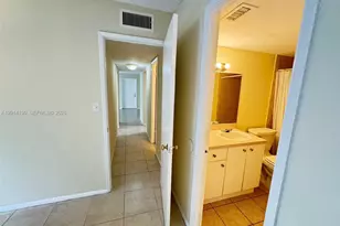 415 Executive Center Dr, West Palm Beach, FL 33401 - Photo 17
