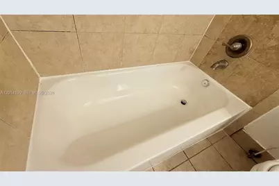415 Executive Center Dr #203, West Palm Beach, FL 33401 - Photo 9