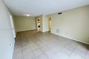 415 Executive Center Dr, West Palm Beach, FL 33401 - Photo 9