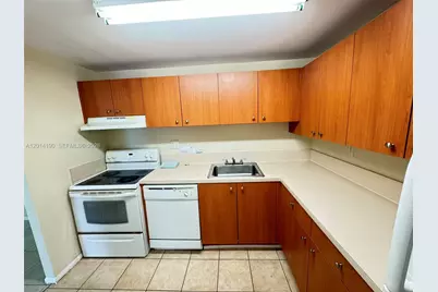 415 Executive Center Dr #203, West Palm Beach, FL 33401 - Photo 7