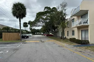 415 Executive Center Dr, West Palm Beach, FL 33401 - Photo 21