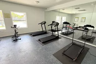 415 Executive Center Dr, West Palm Beach, FL 33401 - Photo 29
