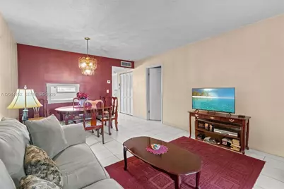 100 Berkley Rd #106, Hollywood, FL 33024 - Photo 19