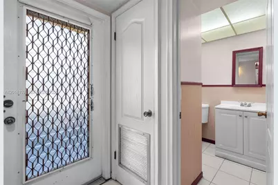 100 Berkley Rd #106, Hollywood, FL 33024 - Photo 13