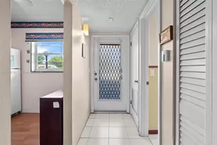 100 Berkley Rd, Hollywood, FL 33024 - Photo 9