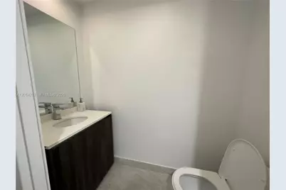 488 NE 18th St #2502, Miami, FL 33132 - Photo 9