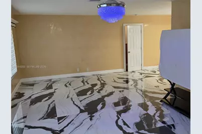 5240 SW 10th Ct, Plantation, FL 33317 - Photo 3