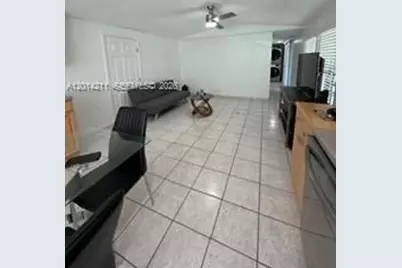 114 Lone Pine Drive, Hallandale Beach, FL 33009 - Photo 7