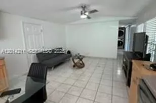 114 Lone Pine Dr, Hallandale Beach, FL 33009 - Photo 7