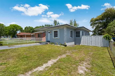 1059 NW 77th St, Miami, FL 33150 - Photo 1