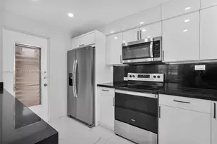 1075 93rd St, Bay Harbor Islands, FL 33154 - Photo 9