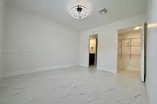 21911 Lake Forest Cir, Boca Raton, FL 33433 - Photo 7