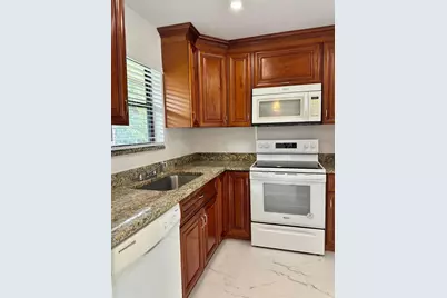 21911 Lake Forest Cir #202, Boca Raton, FL 33433 - Photo 3