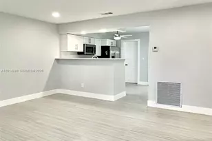 2000 SW 96th Ave, Miramar, FL 33025 - Photo 11