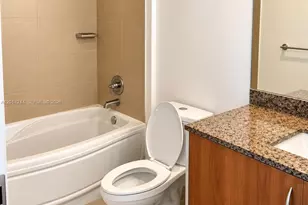 300 S Biscayne Blvd, Miami, FL 33131 - Photo 7