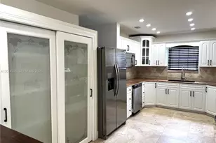 8320 NW 180th St, Hialeah, FL 33015 - Photo 3