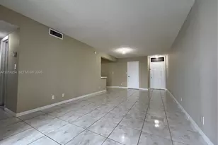 212 Lake Pointe Dr, Oakland Park, FL 33309 - Photo 3