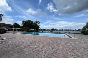 212 Lake Pointe Dr, Oakland Park, FL 33309 - Photo 17