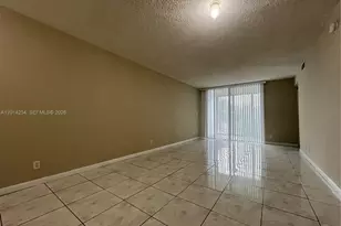 212 Lake Pointe Dr, Oakland Park, FL 33309 - Photo 5