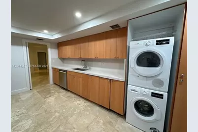 1121 Crandon Bl #E1104, Key Biscayne, FL 33149 - Photo 7