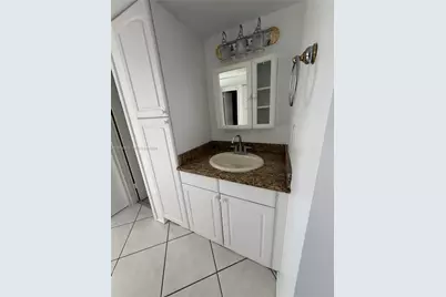 20100 W Country Club Dr #1606, Aventura, FL 33180 - Photo 11