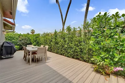 1640 Island Way, Weston, FL 33326 - Photo 73