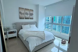 300 S Biscayne Blvd, Miami, FL 33131 - Photo 7
