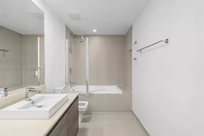 1080 Brickell Ave #2606, Miami, FL 33131 - Photo 21
