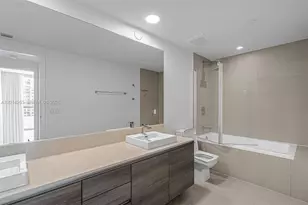 1080 Brickell Ave, Miami, FL 33131 - Photo 15