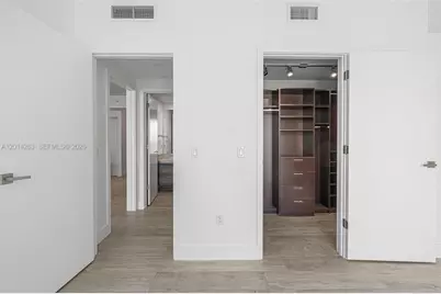 1080 Brickell Ave #2606, Miami, FL 33131 - Photo 17