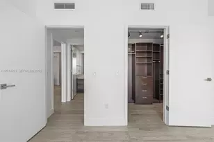 1080 Brickell Ave, Miami, FL 33131 - Photo 17