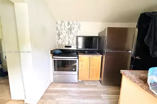 1484 NW 60th St, Miami, FL 33142 - Photo 15