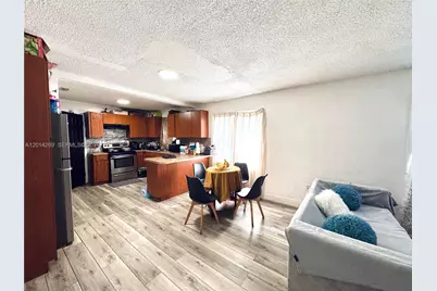 1484 NW 60th St, Miami, FL 33142 - Photo 9