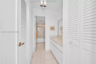 8900 Washington, Pembroke Pines, FL 33025 - Photo 5