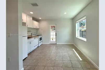 2318 Dewey St, Hollywood, FL 33020 - Photo 15