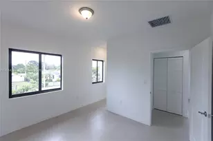 9151 NW 32nd Ave, Miami, FL 33147 - Photo 9