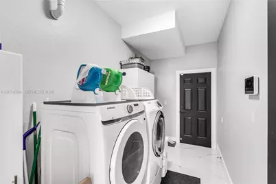 1147 NE 37th Pl, Homestead, FL 33033 - Photo 23