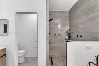 1147 NE 37th Pl, Homestead, FL 33033 - Photo 17