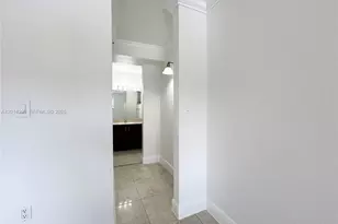 445 SW 11th St, Miami, FL 33130 - Photo 7