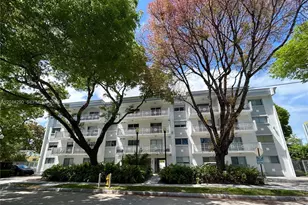 445 SW 11th St, Miami, FL 33130 - Photo 1
