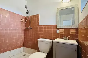 21220 NE 26th Ave, Miami, FL 33180 - Photo 9