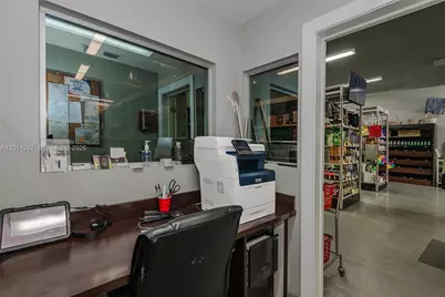 17173 Pines Blvd, Pembroke Pines, FL 33027 - Photo 25