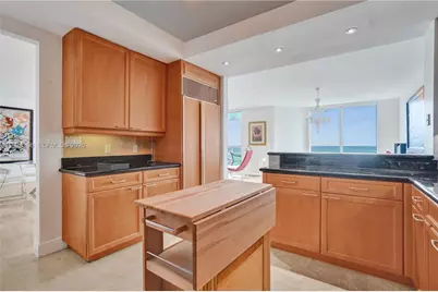 20201 E Country Club Dr #1408, Aventura, FL 33180 - Photo 45