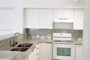 11155 SW 5th Pl, Pembroke Pines, FL 33025 - Photo 7