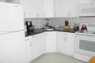 5401 Collins Ave, Miami Beach, FL 33140 - Photo 9