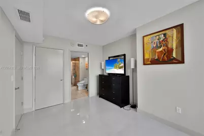 1800 S Ocean Dr #2007, Hallandale Beach, FL 33009 - Photo 31