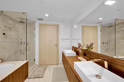 1000 Brickell Plz #3914, Miami, FL 33131 - Photo 15
